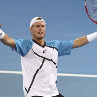 Hewitt le quita a Federer el título de Brisbane