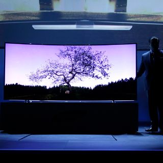 Samsung presenta su televisión flexible