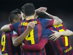 El Barcelona celebra el tercer gol de su equipo ante el Elche. EFE /
