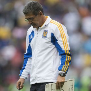 A Decio de María le preocupa el arbitraje en la Liga MX