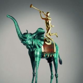 Escultura de un elefante de Dalí se subastará en Londres