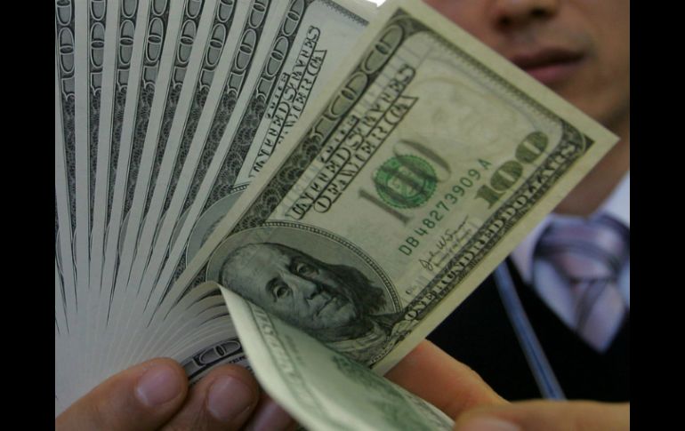 Banxico afirma que el aumento fue resultado del cambio de valuación de los activos internacionales del banco central. ARCHIVO /