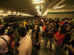El sistema del tren eléctrico transportó gratuitamente a 814 mil 393 estudiantes. ARCHIVO /
