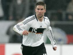 Thomas Hitzlsperger se dio cuenta que se sentía más cómodo con los hombres y hoy lo hace público. AP /