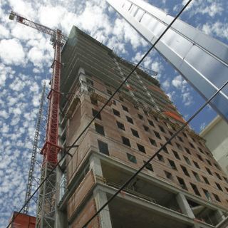 Obras Públicas reconoce violación a planes parciales