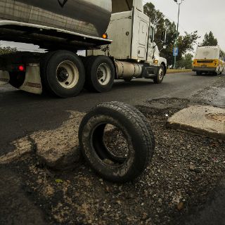 Pavimentación de avenidas tapatías, sin ampliarse