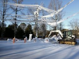 El vórtice polar que ha congelado un tercio de EU empezó a retirarse hoy, lentamente, dejando atrás al menos una veintena de muertos. EFE /