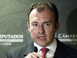 Luis Videgaray recuerda que en países de otros continentes también se expone la lista de contribuyentes morosos. SUN /