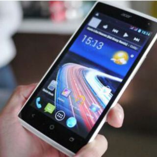 Acer compite con nuevas tabletas y smartphone