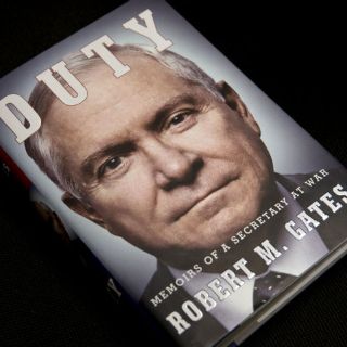 Casa Blanca se defiende de críticas de Robert Gates