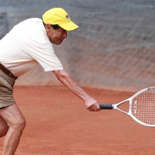 Presentan torneo anual Seniors de Tenis