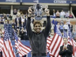 Nadal participa un entrenamiento previo al Abierto de Australia en el Melbourne Park. EFE /