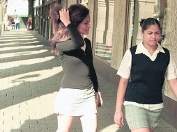 Psícólogos recomiendan a los padres que sean muy honestos con sus miedos y expectativas para que el joven en tienda y confíe.  /