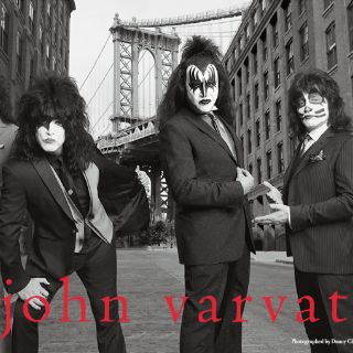 Kiss sorprende en desfile de modas de Milán