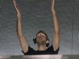 'México, mi nombre es Calvin Harris, si lo están sintiendo quiero verlos aplaudir ahora', dijo antes de interpretar 'Bounce'. NTX /