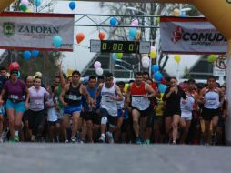 Elementos de diferentes corporaciones compitieron en la carrera de ocho kilómetros en las diversas categorías.  /