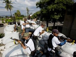 Durante el día se han registrado diversas movilizaciones de grupos de autodefensa en Michoacán. AP /