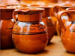 La disminución en la producción y consumo de dicha bebida representa también una pérdida de usos y costumbres. Foto: @FERIAPULQUE. ESPECIAL /