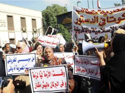 El partido islamista moderado Egipto Fuerte decide boicotear la consulta tras la detención de siete de sus miembros la pasada semana. EFE /