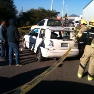 Muere una mujer en accidente vial