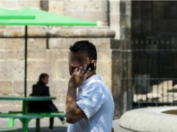 La PGR podría ubicar presuntos sospechosos en tiempo real, sin acudir a un juez que solicite a telefónicas la ubicación de un aparato. ARCHIVO /