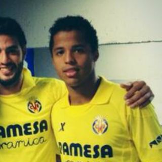 Destacan en España el nivel de Dos Santos y Vela