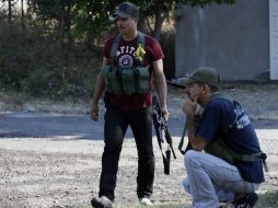 El líder del PAN dice que las autodefensas ''surgieron con este gobierno y son la expresión de la frustración de la población''. AFP /