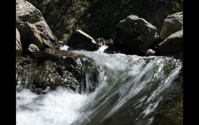 La Ley de Aguas Nacionales es dotar de seguridad para inversionistas vía concesiones, afirman investigadores. ARCHIVO /