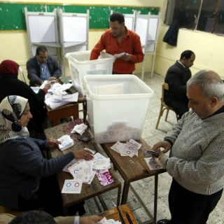 Concluye referéndum constitucional en Egipto sin incidentes