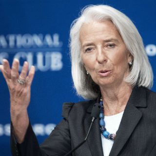 Lagarde subraya frágil crecimiento económico global