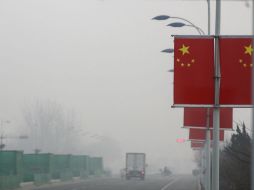 Algunas ciudades están cubiertas de neblina tóxica debido al crecimiento económico de China en los últimos 30 años. EFE /