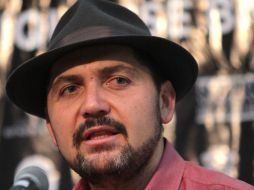 El cantante destacó que se tomará descansos anuales, retiros y alejamientos públicos para seguir escribiendo canciones. ARCHIVO /