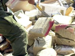 No se dieron detalles de cómo fue detenida la avioneta ni el peso total de la droga decomisada. ARCHIVO /