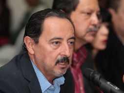 El líder sindical lamentó los amagos de los legisladores locales de reducir la nómina. ARCHIVO /