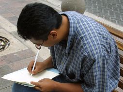 Por sexo, la tasa de desocupación en los hombres y mujeres disminuyó entre diciembre de 2012 y el mismo mes del año pasado. ARCHIVO /