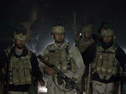 Soldados afganos resguardan la zona de la explosión. AFP /