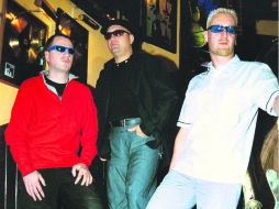 Front 242 es reconocido como el creador del ''Electronic Body Music''.  /