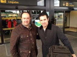 El nuevo director deportivo del Real Oviedo, Joaquin del Olmo (d), ya está en Asturias. Foto: ‏@RealOviedo. ESPECIAL /
