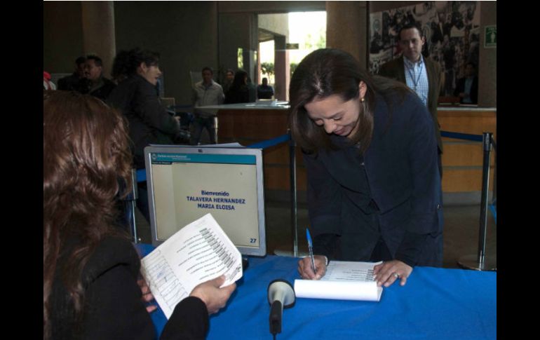 La ex candidata presidencial a su llegada este sábado a la sede nacional del PAN, donde tiene lugar el Consejo Nacional. SUN /