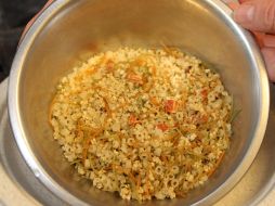 La pasta es rica en proteínas y aminoácidos como el triptófano, calcio, hierro y otros minerales, así como en vitaminas B1 y B2. ARCHIVO /