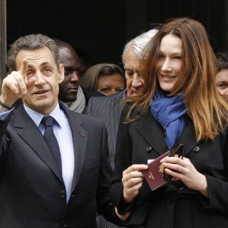Carla Bruni recuerda su pasado con caso Hollande-Gayet