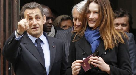 Nicolas Sarkozy se divorció de su mujer Cecilia y poco después se casó con  la exmodelo. ARCHIVO /