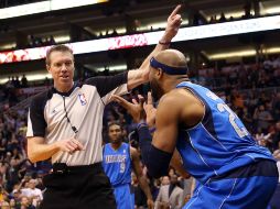 Cuban increpó a los arbitros tras concluir el partido que los Mavericks disputaron contra los Clippers y que perdieron por 127-129. AFP /