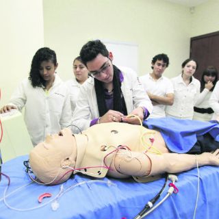 Univa pone 'manos a la obra'