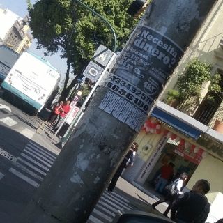 Guadalajara multará a quien ponga publicidad en postes