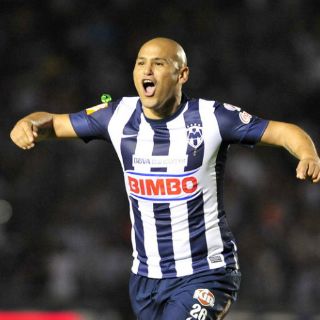 Operan con éxito a Humberto Suazo
