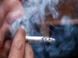 Muchos ignoran los daños que el polonio genera y que con cada cigarrillo ponen en juego su vida. ARCHIVO /