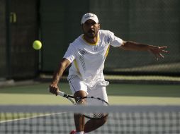 Gallardo Valles, durante seis años consecutivos fue número uno en México y tiene una década jugando Copa Davis.  /