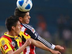 Las acciones en el duelo celebrado en el Jalisco fueron muy disputadas.  /