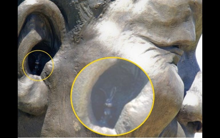 'Mucha gente vio la estatua de cerca y nadie notó nada', indica el artista de esta obra de nueve metros de altura. ESPECIAL /